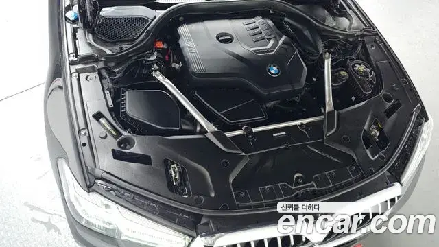 BMW 5 Series 2021 — Şəkil 17/20