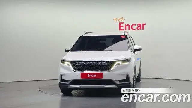 Kia Carnival 2022 — Фото 3/20