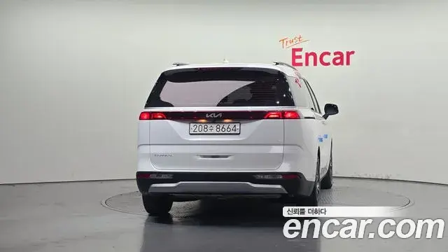Kia Carnival 2022 — Фото 4/20