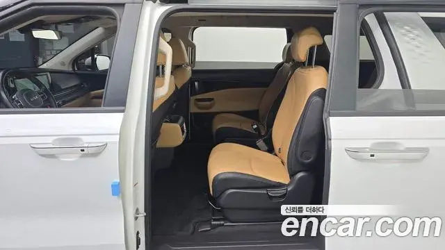 Kia Carnival 2022 — Фото 11/20
