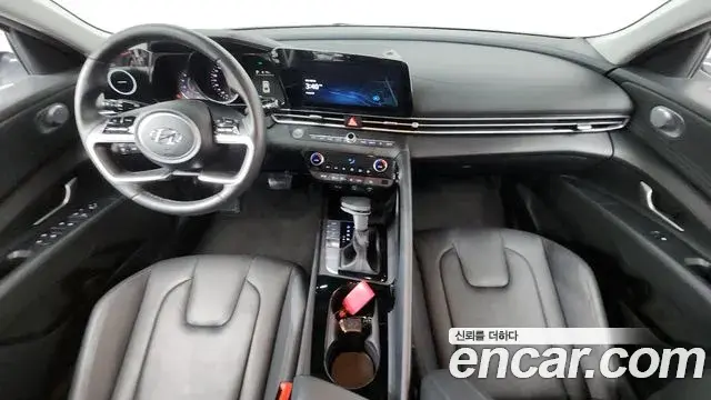 Hyundai The New Avante Hybrid 2020 — Photo 4/20