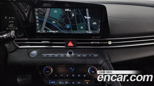 Hyundai The New Avante Hybrid 2020 — Photo 17/20