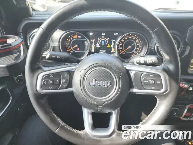 Jeep Wrangler 2021 — Фото 14/20