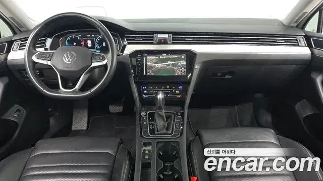 Volkswagen Passat GT 2022 — Şəkil 8/20