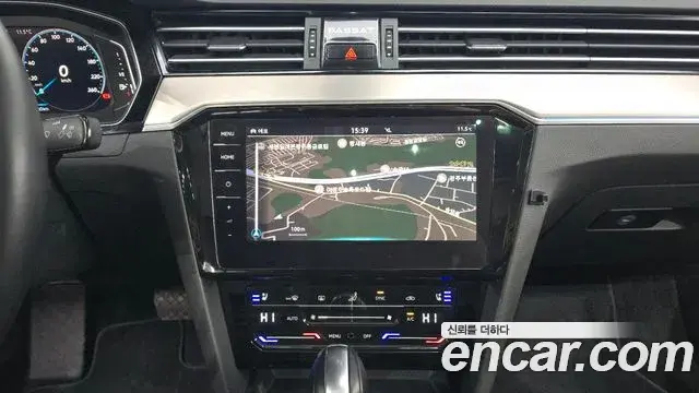 Volkswagen Passat GT 2022 — Şəkil 14/20