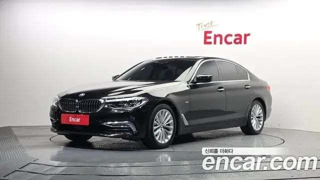 BMW 5 Series 2018 — ფოტო 7/20