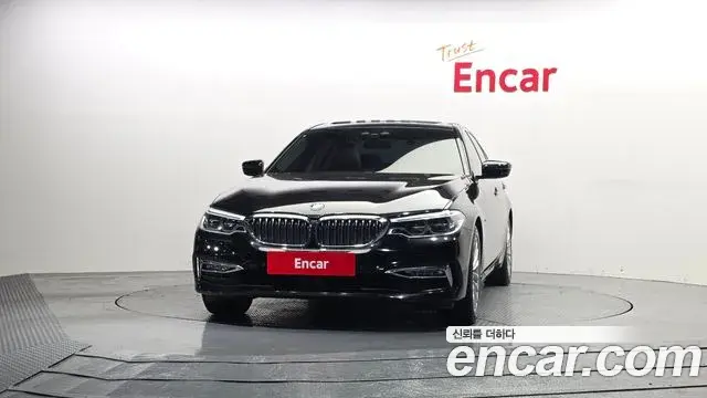 BMW 5 Series 2018 — ფოტო 19/20
