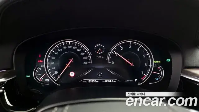 BMW 5 Series 2018 — ფოტო 3/20