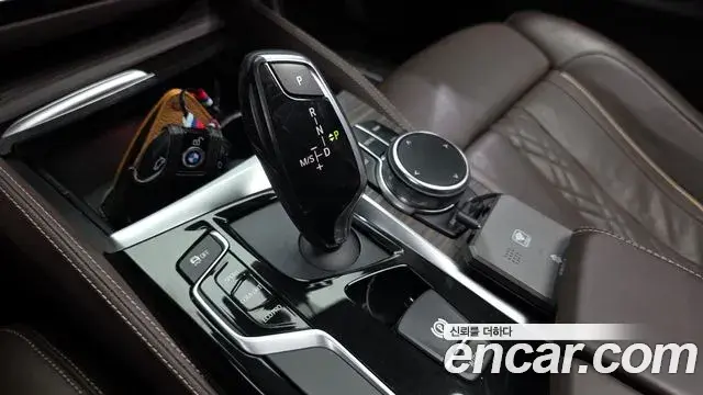 BMW 5 Series 2018 — ფოტო 5/20