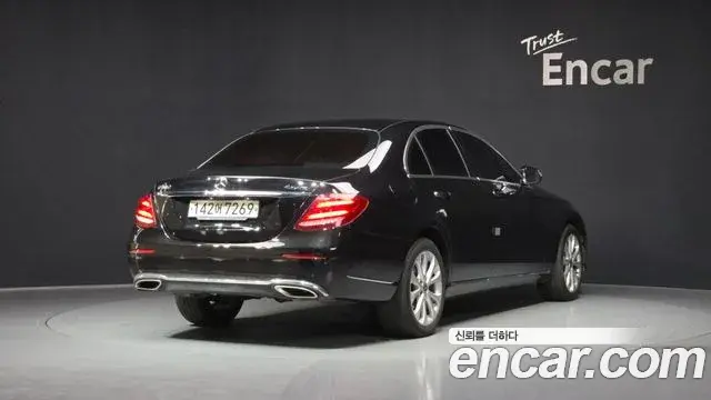 Mercedes-Benz E-Class 2018 — Фото 2/20