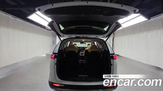 Kia Carnival 2022 — ფოტო 9/20