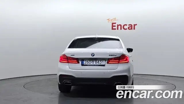 BMW 5 Series 2018 — Photo 15/20