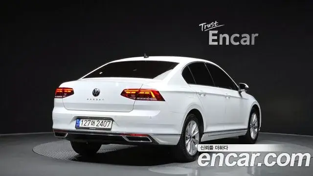 Volkswagen Passat GT 2021 — Фото 2/20