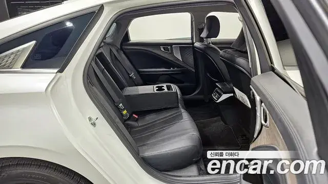 Kia K8 2022 — Şəkil 13/20