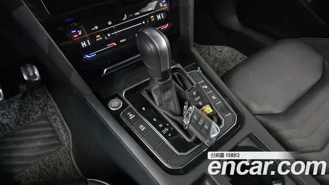 Volkswagen Arteon 2023 — ფოტო 8/20