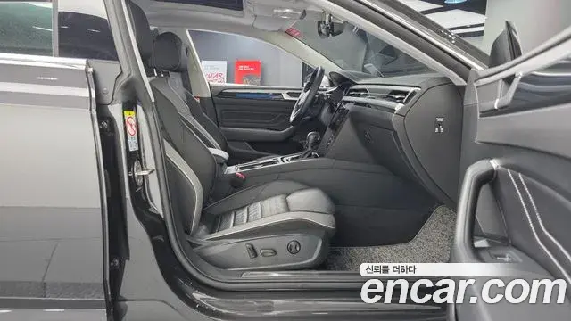 Volkswagen Arteon 2023 — ფოტო 10/20