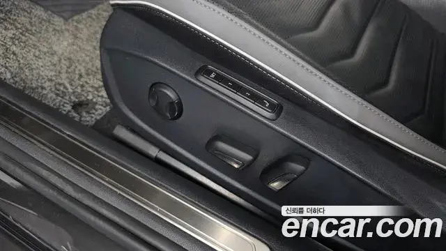 Volkswagen Arteon 2023 — ფოტო 17/20