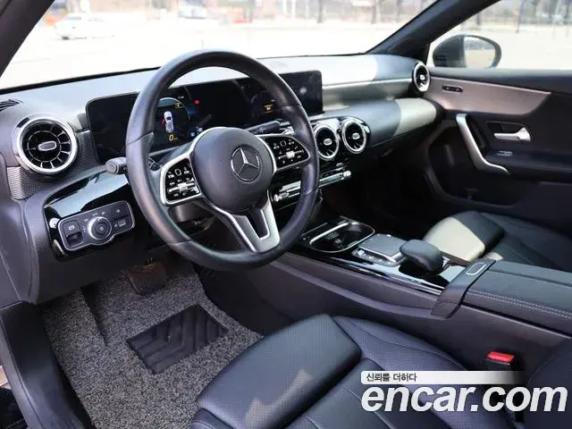 Mercedes-Benz A-Class 2021 — Photo 11/19