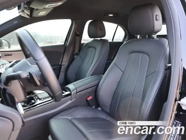 Mercedes-Benz A-Class 2021 — Photo 12/19
