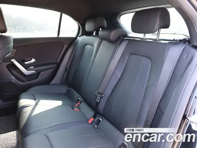Mercedes-Benz A-Class 2021 — Photo 2/19