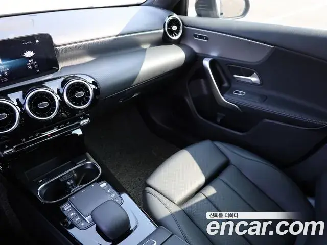 Mercedes-Benz A-Class 2021 — Photo 4/19