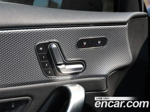 Mercedes-Benz A-Class 2021 — Photo 14/19