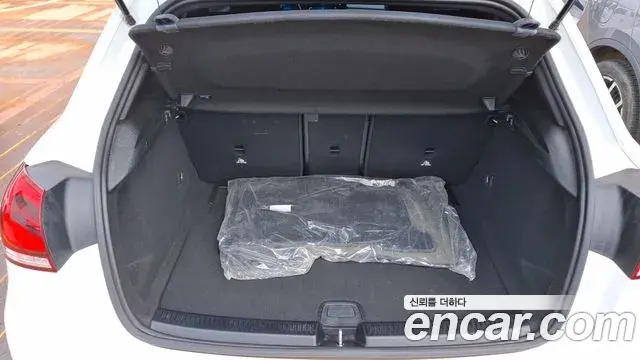 Mercedes-Benz A-Class 2022 — Photo 1/20
