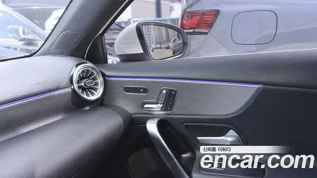 Mercedes-Benz A-Class 2022 — Photo 11/20