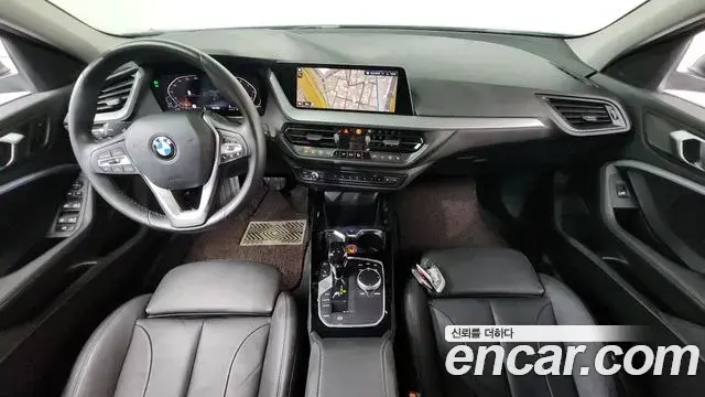 BMW 1 Series 2022 — Photo 6/20