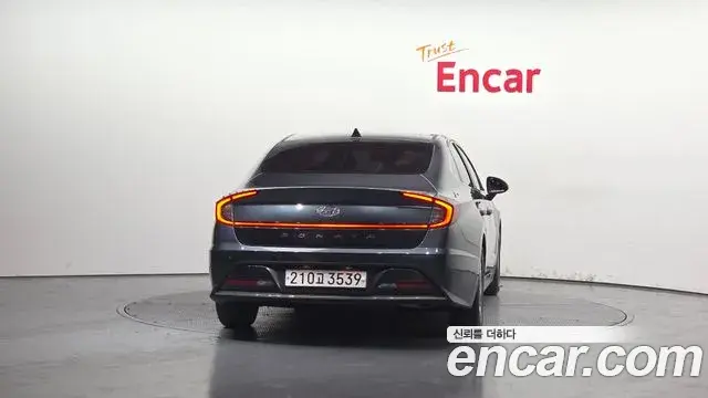 Hyundai Sonata Hybrid 2021 — Photo 4/20