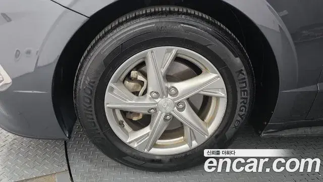 Hyundai Sonata Hybrid 2021 — Photo 13/20