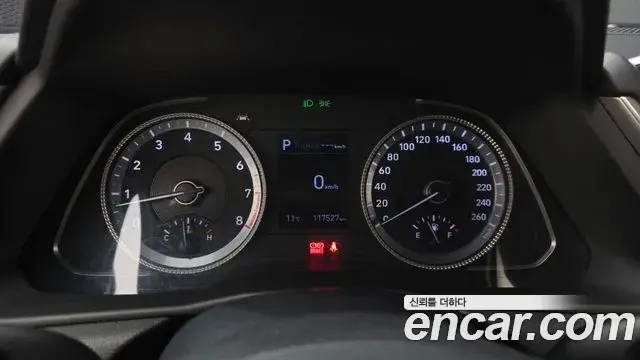 Hyundai Sonata Hybrid 2021 — Photo 12/20