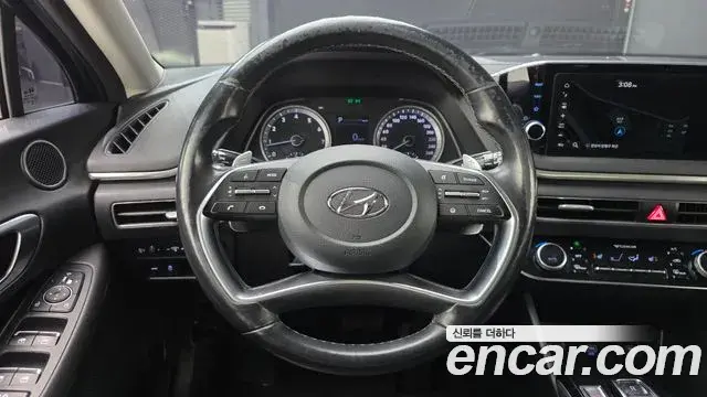 Hyundai Sonata Hybrid 2021 — Photo 5/20
