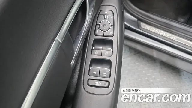 Hyundai Sonata Hybrid 2021 — Photo 16/20