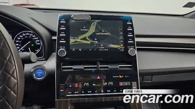Toyota Avalon 2019 — Photo 3/20