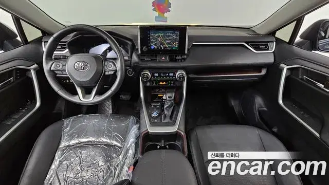 Toyota RAV4 2024 — ფოტო 16/20
