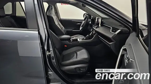 Toyota RAV4 2024 — ფოტო 11/20