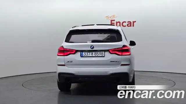 BMW X3 2018 — Photo 16/20