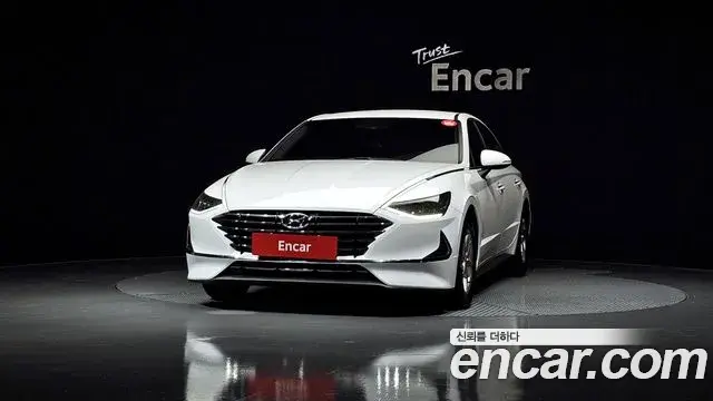 Hyundai Sonata 2019 — Фото 2/20