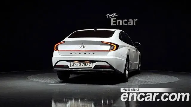 Hyundai Sonata 2019 — Фото 3/20
