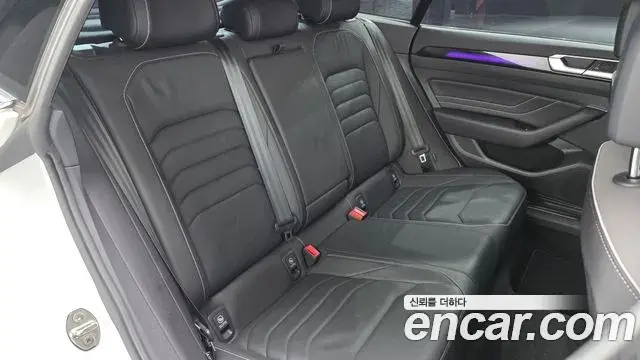 Volkswagen Arteon 2022 — Photo 13/18
