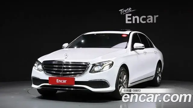 Mercedes-Benz E-Class 2018 — Фото 20/20