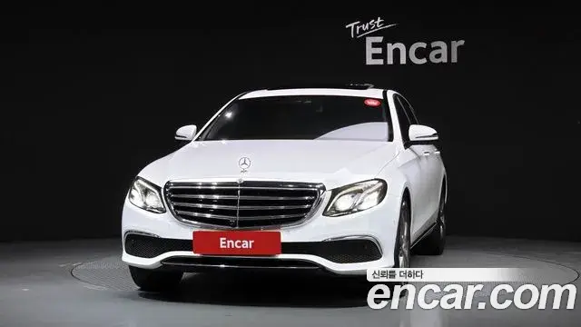 Mercedes-Benz E-Class 2018 — Фото 2/20