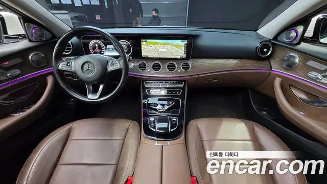 Mercedes-Benz E-Class 2018 — Фото 9/20