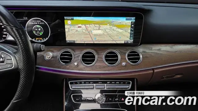 Mercedes-Benz E-Class 2018 — Фото 13/20