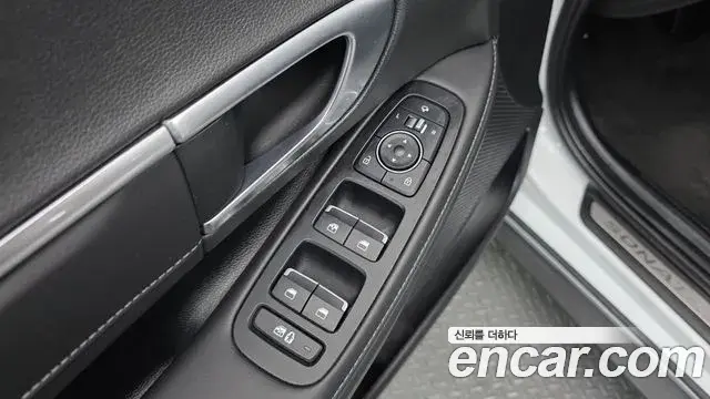 Hyundai Sonata Hybrid 2021 — Şəkil 18/20
