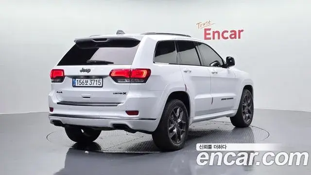 Jeep Grand Cherokee 2020 — Şəkil 12/20