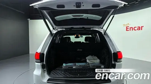 Jeep Grand Cherokee 2020 — Şəkil 1/20