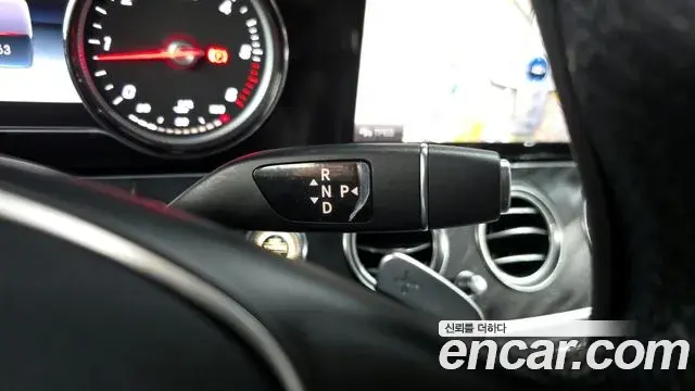 Mercedes-Benz E-Class 2018 — Şəkil 7/20
