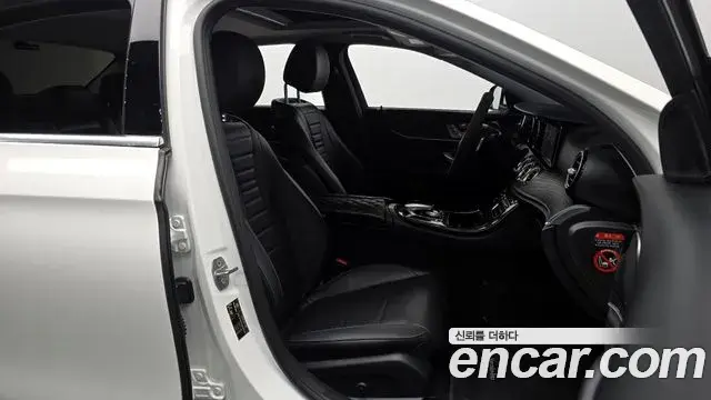 Mercedes-Benz E-Class 2018 — Şəkil 18/20